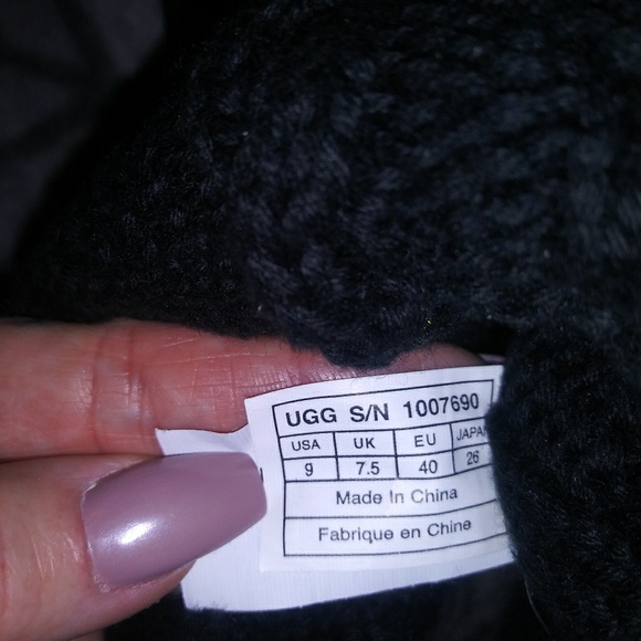 UGG Boots - Picture 3 of 4